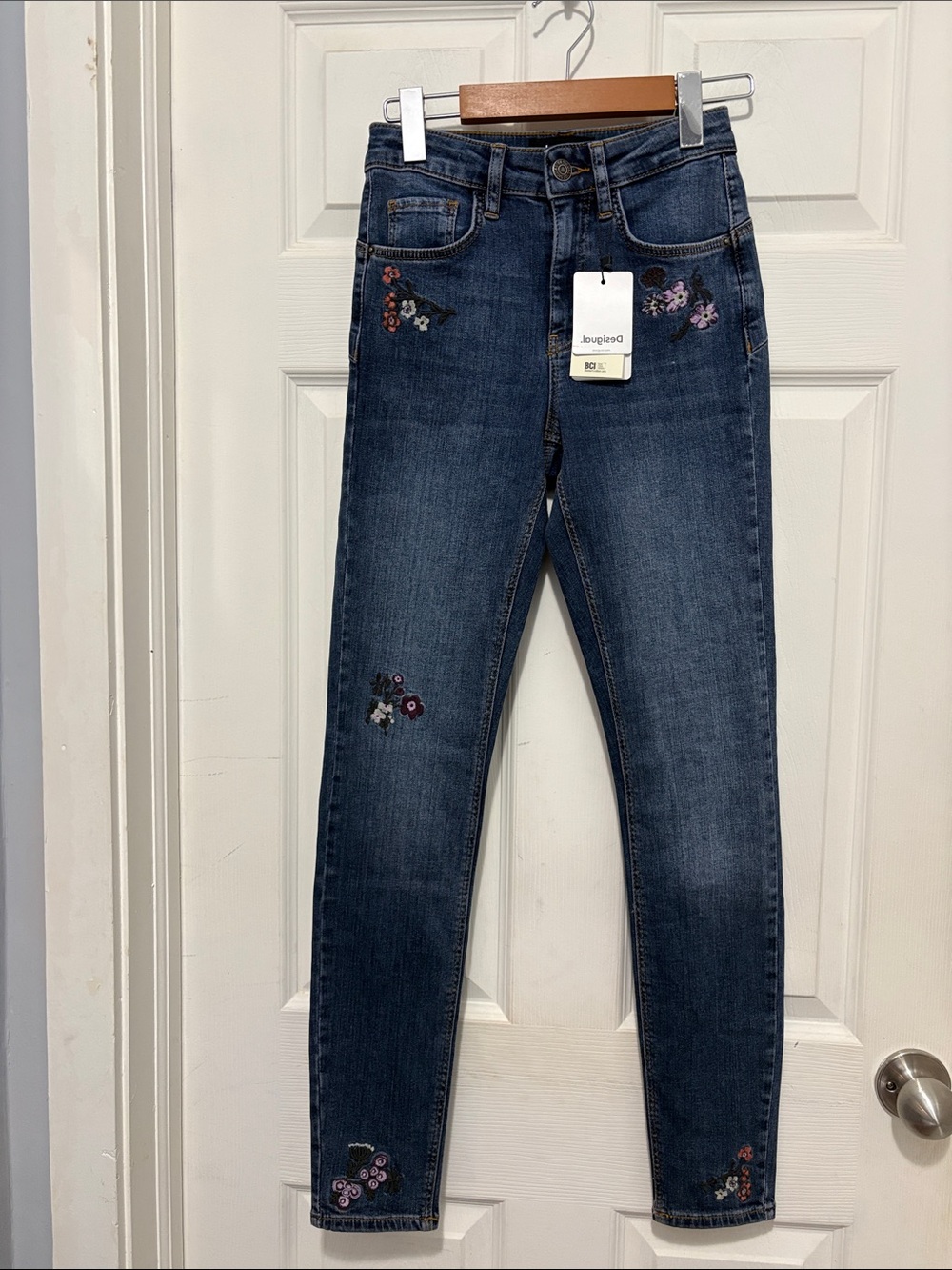 NWT Desigual Boho Skinny Jeans with Floral Embroidery
